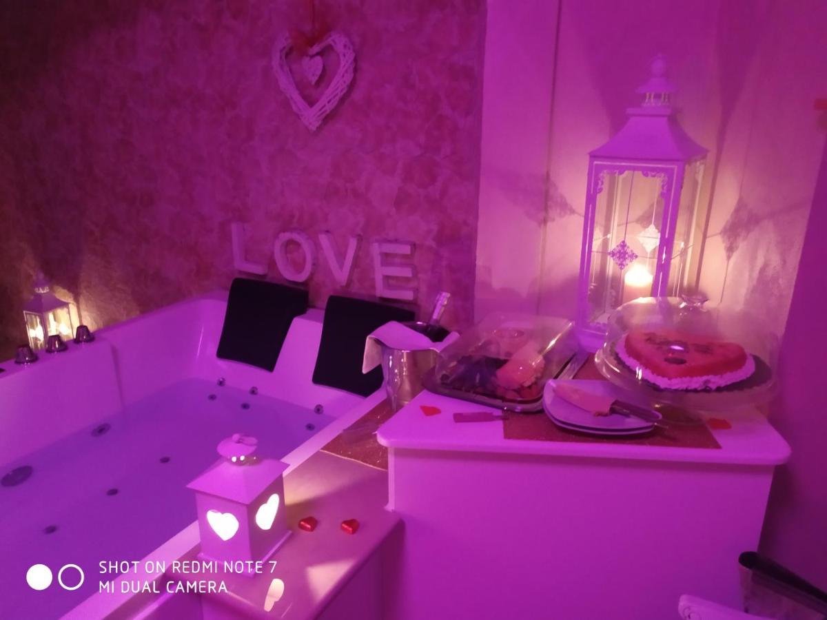 Afrodite Luxury Suite Veglie Ngoại thất bức ảnh